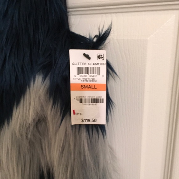 Bar III faux-fur vest - Picture 5 of 6